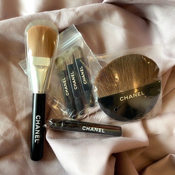 Chanel mini travel brush 6pcs set - Picture 8 of 8